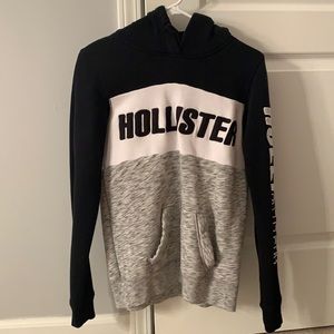 Hollister sweatshirt